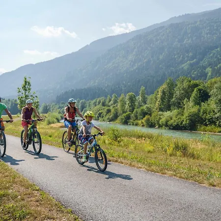 Apartmenthaus Pernull Apartmán Tröpolach